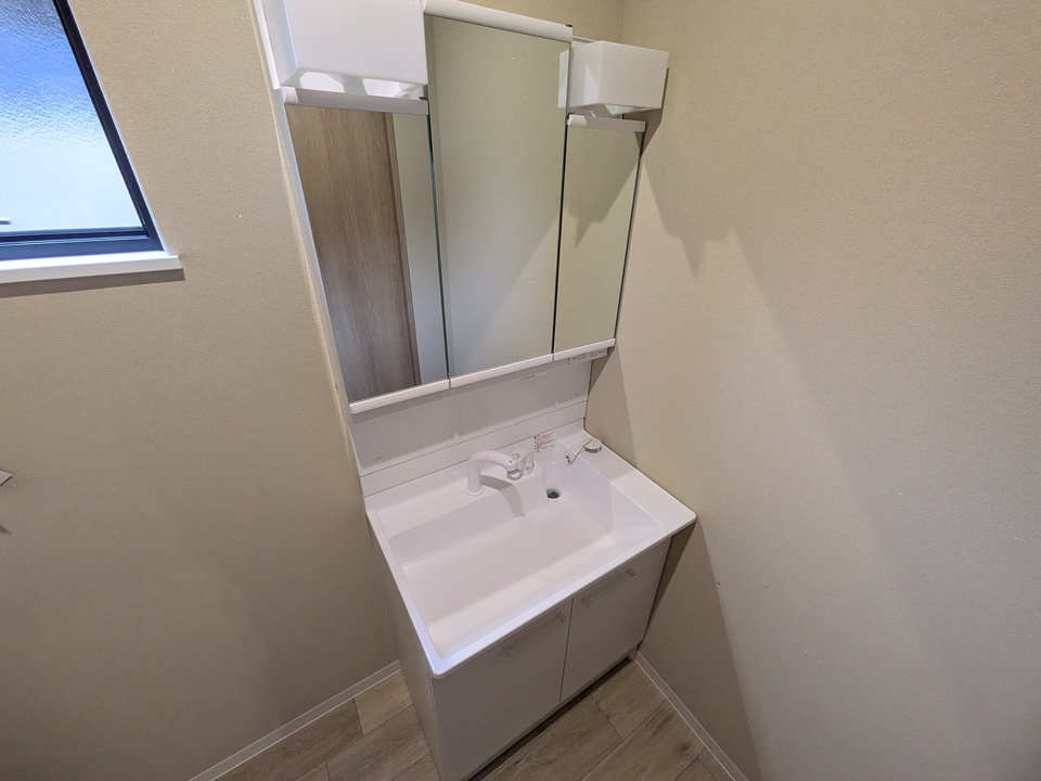 シャワー付洗面化粧台