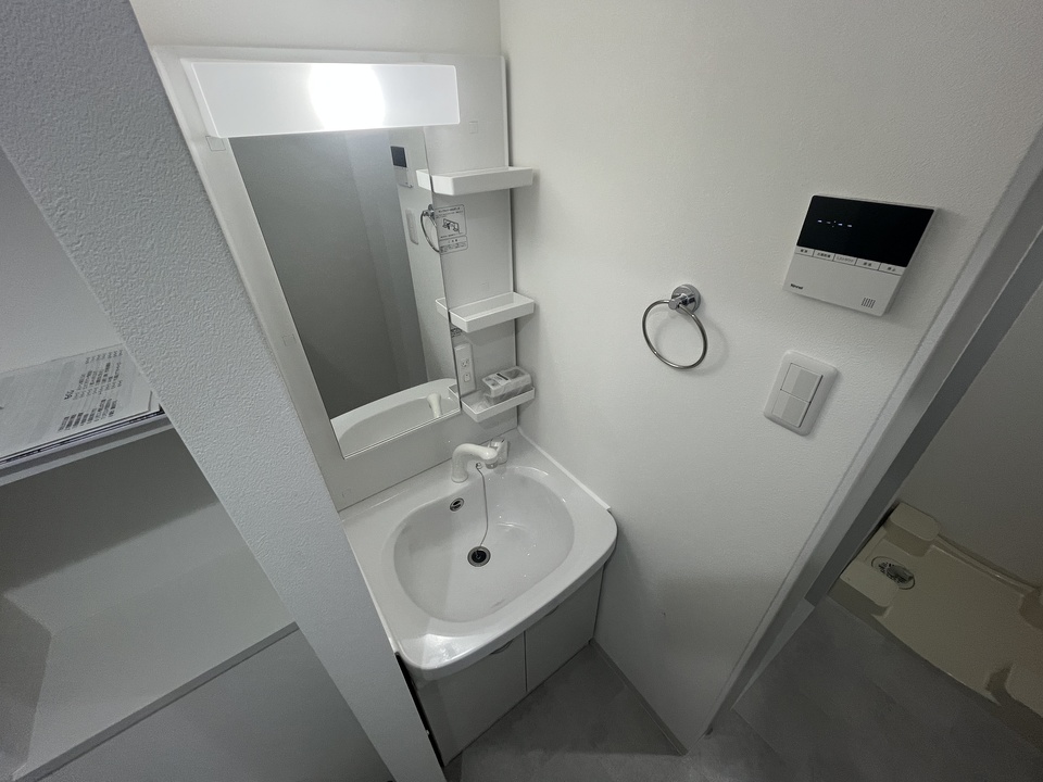 シャワー付洗面化粧台