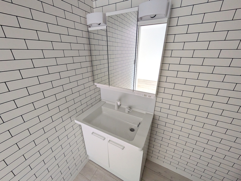 シャワー付洗面化粧台