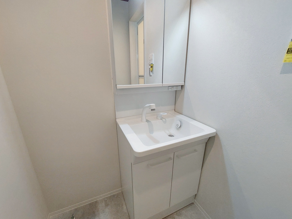 シャワー付洗面化粧台