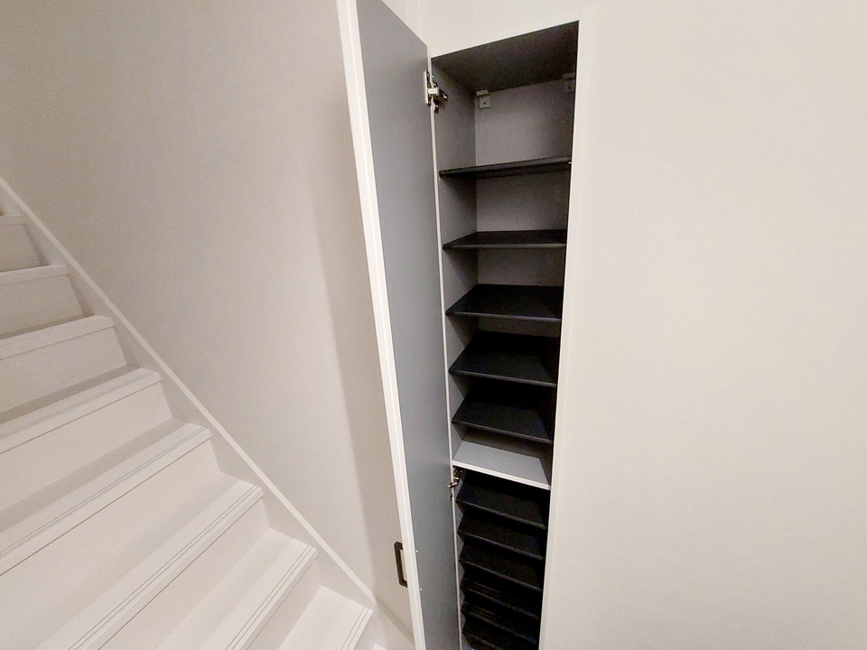 シューズボックス