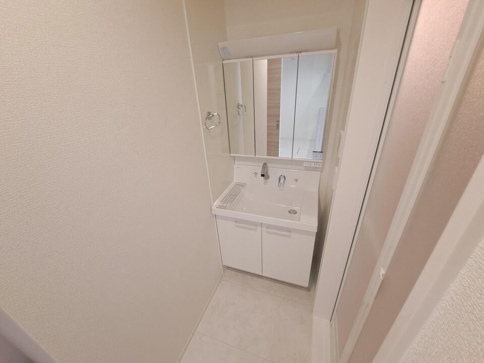 シャワー付洗面化粧台