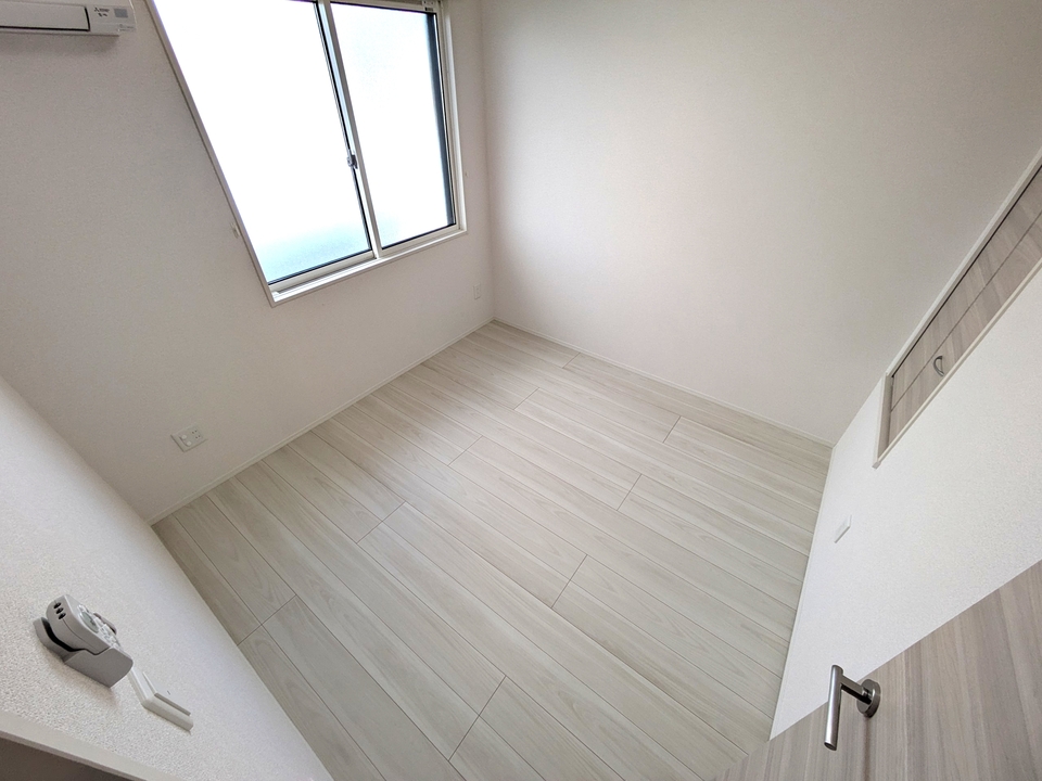 洋室4.5帖（北東側）