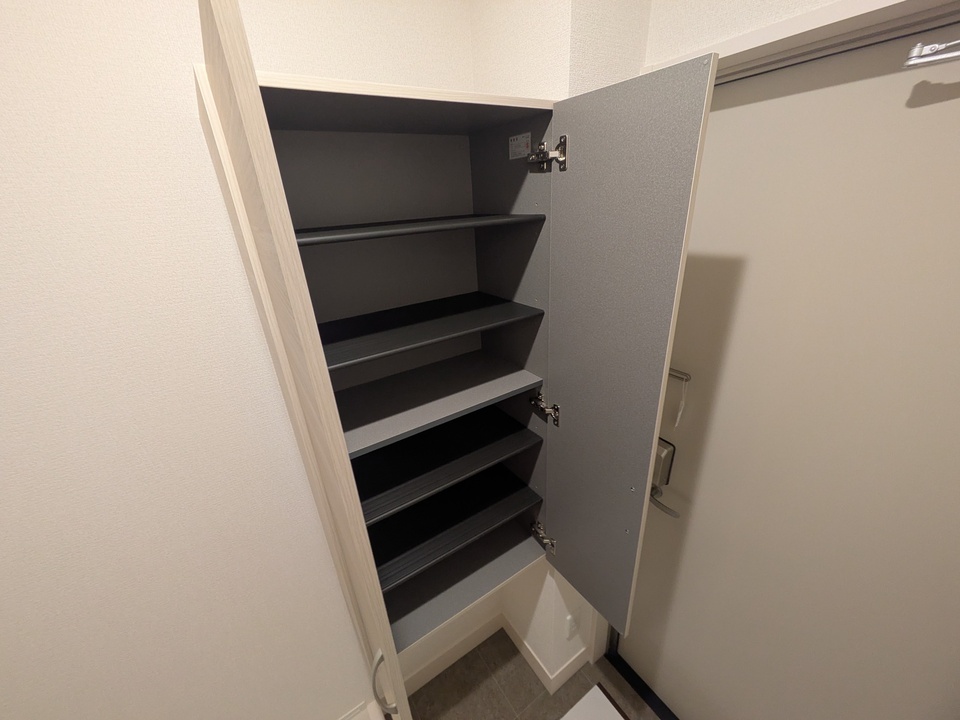 シューズボックス