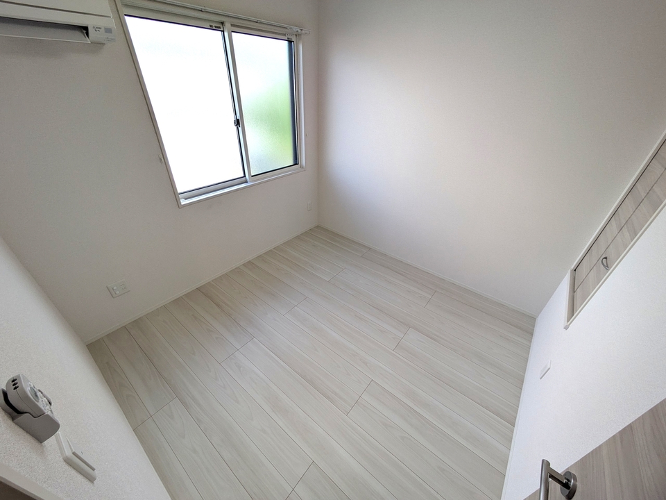 洋室4.5帖（北東側）