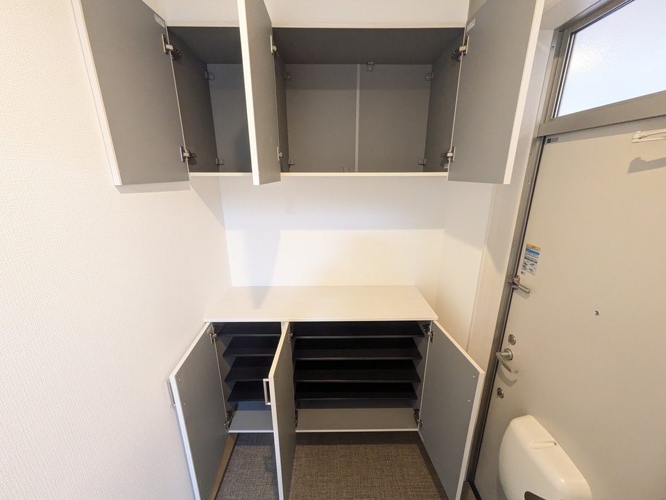 シューズボックス