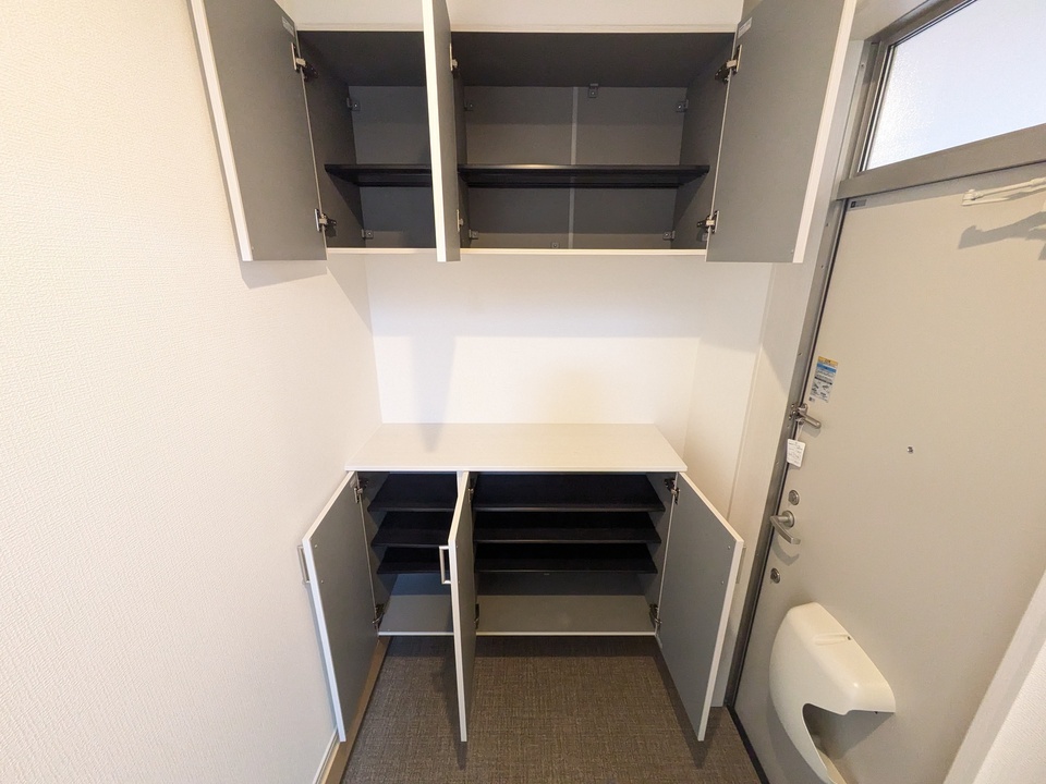 シューズボックス