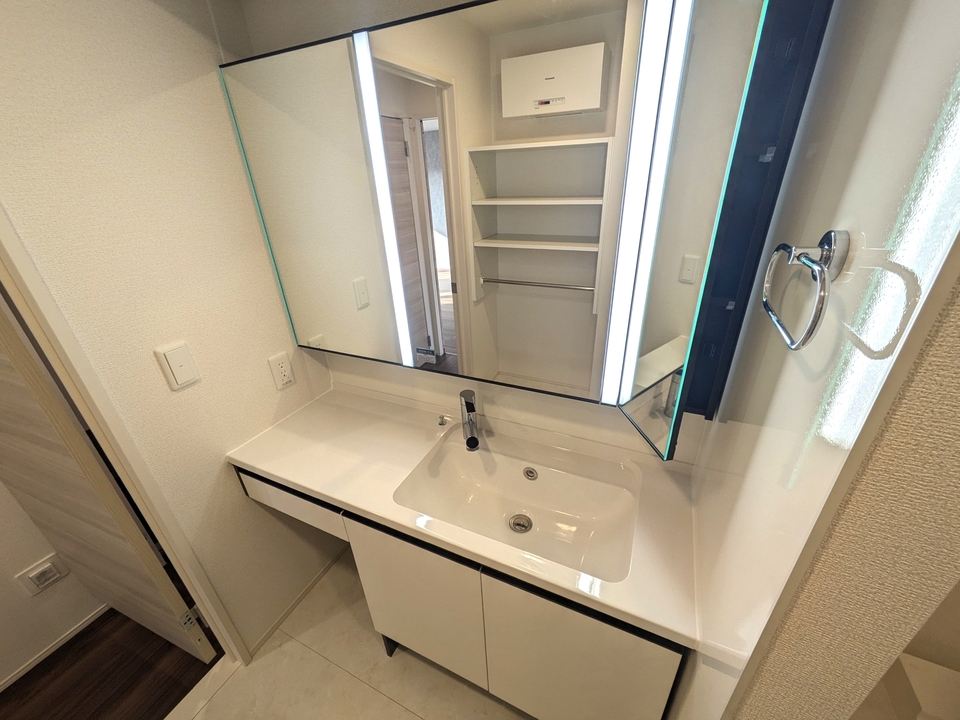 シャワー付洗面化粧台