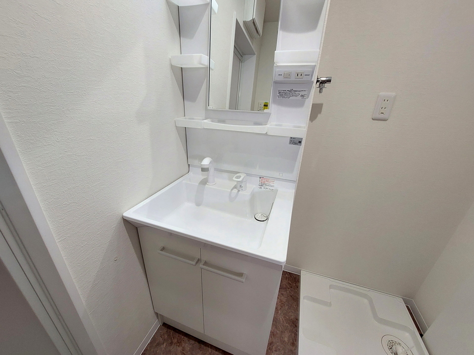 シャワー付洗面化粧台