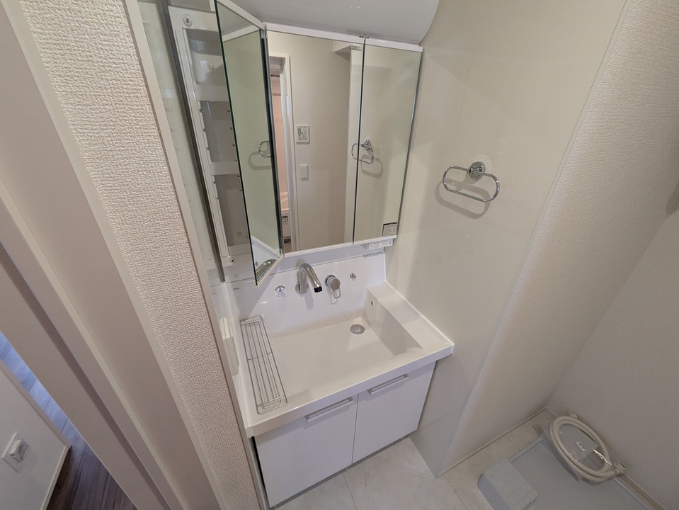 シャワー付洗面化粧台