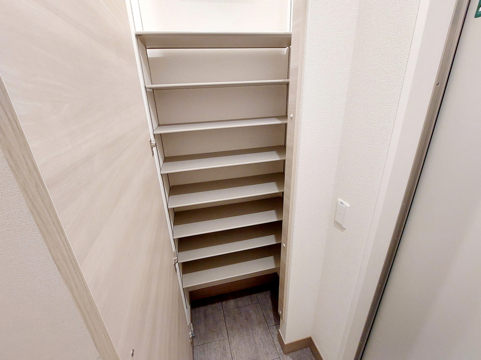 シューズボックス