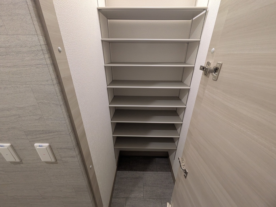 シューズボックス