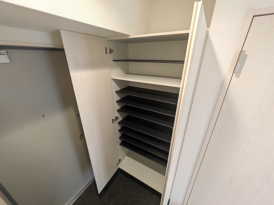 シューズボックス