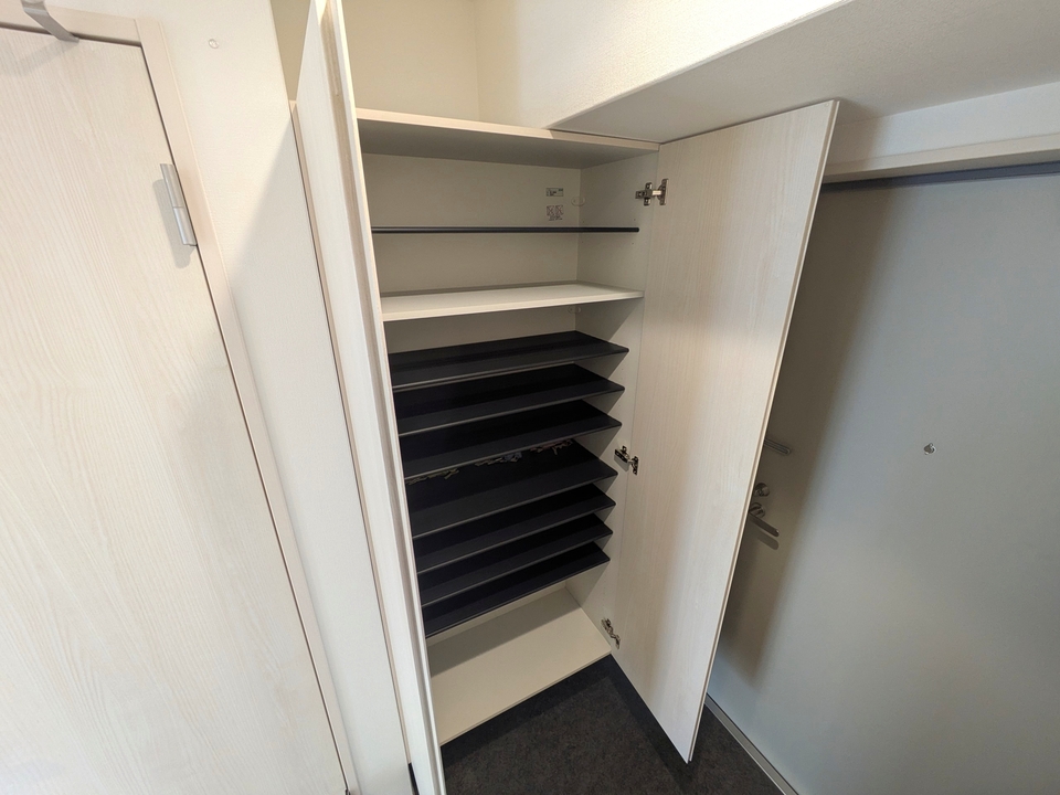 シューズボックス