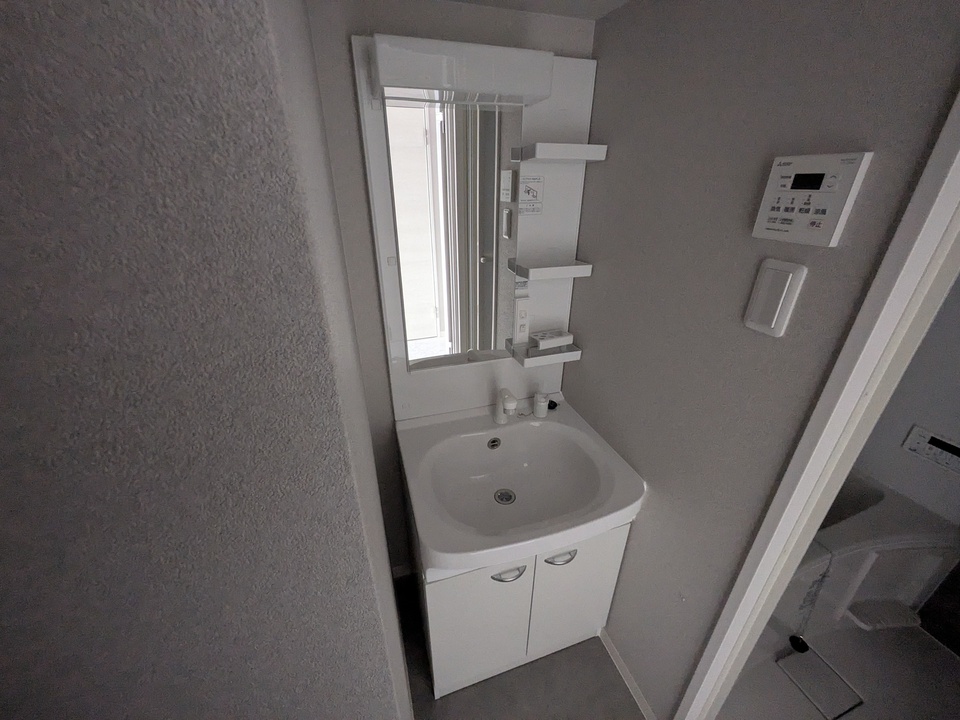 シャワー付洗面化粧台