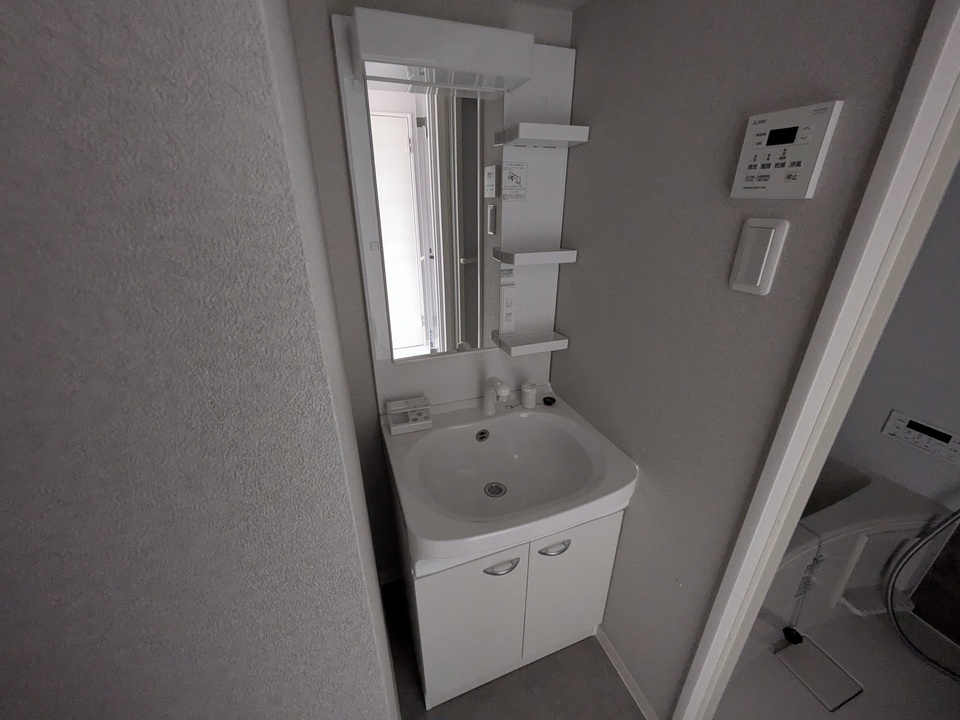 シャワー付洗面化粧台