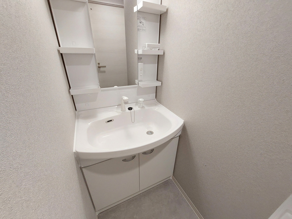 シャワー付洗面化粧台