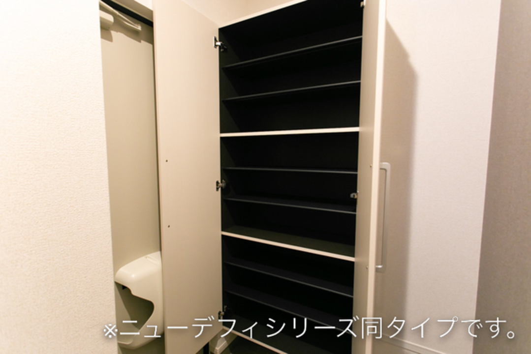 シューズボックス