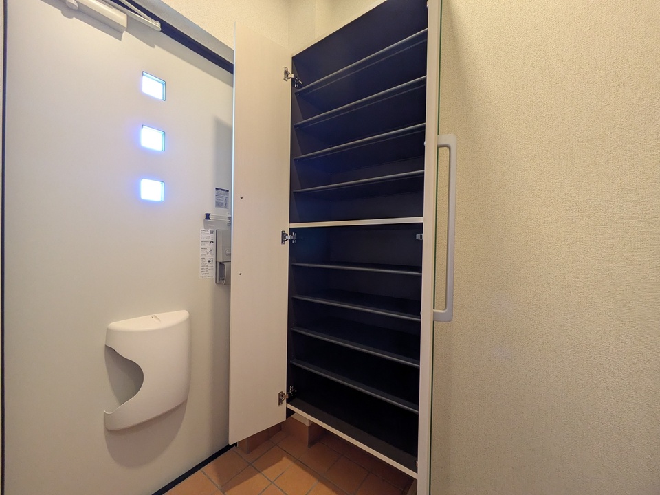 シューズボックス