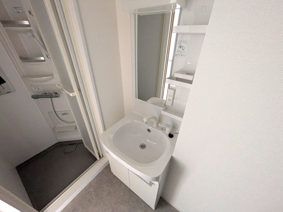 シャワー付洗面化粧台