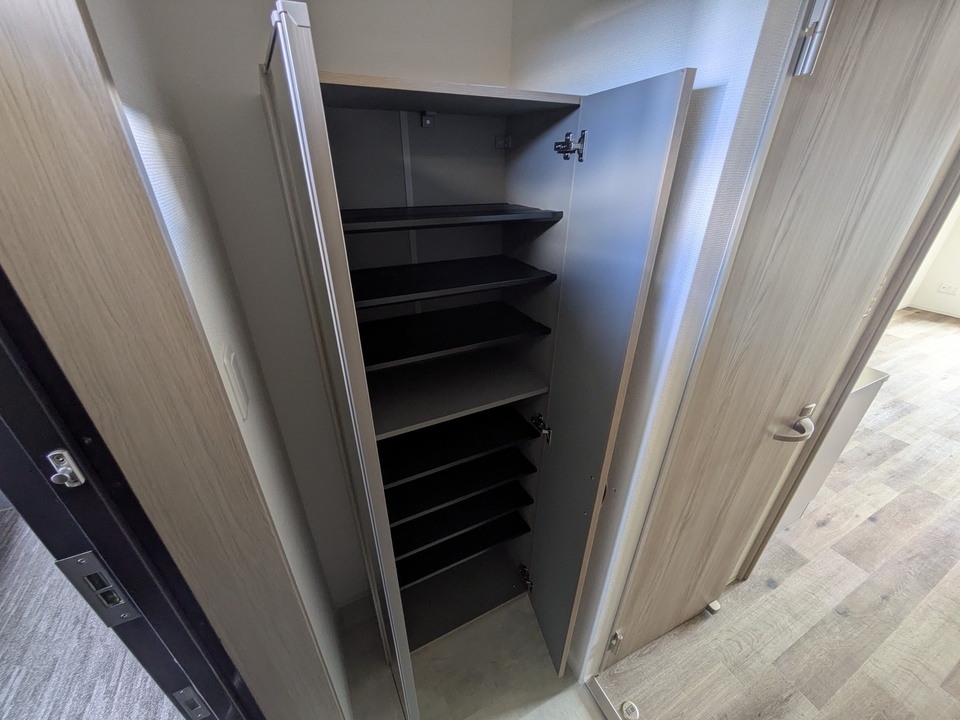 シューズボックス