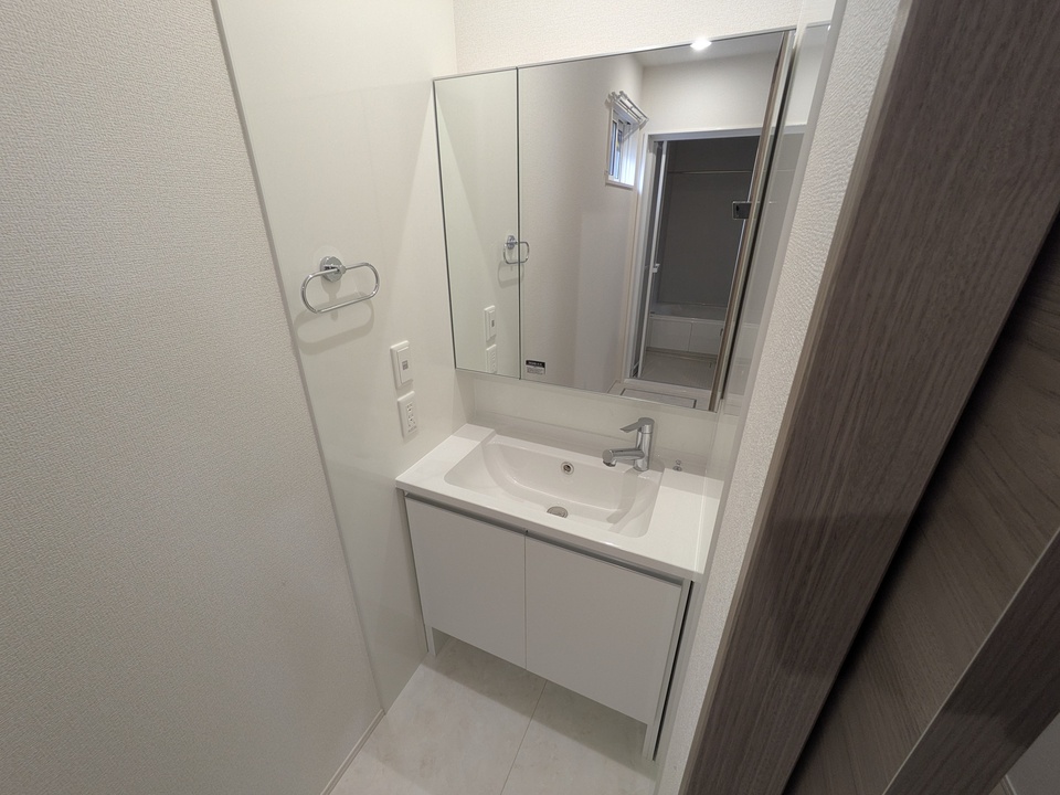 シャワー付洗面化粧台