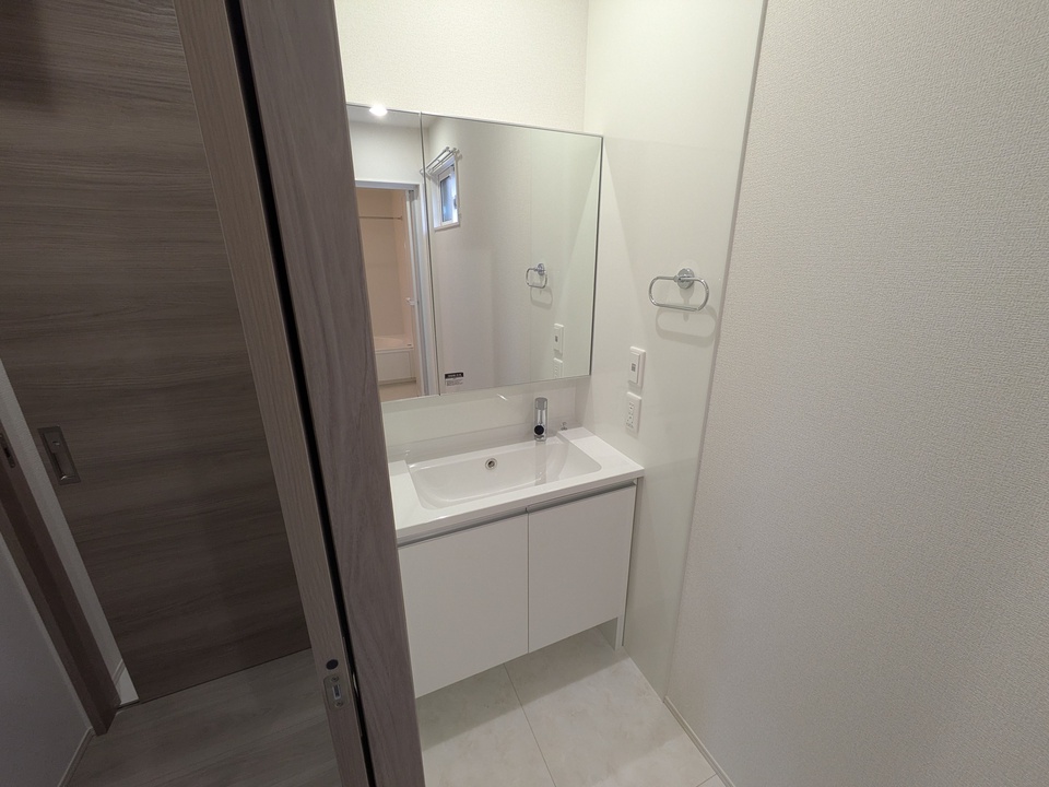 シャワー付洗面化粧台