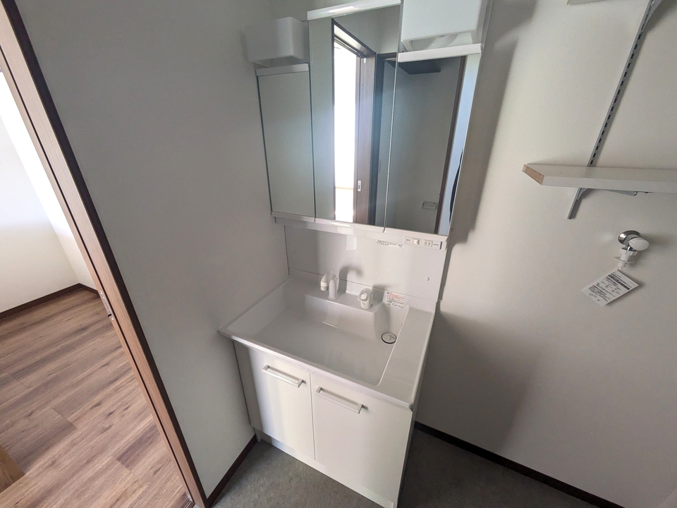 シャワー付洗面化粧台