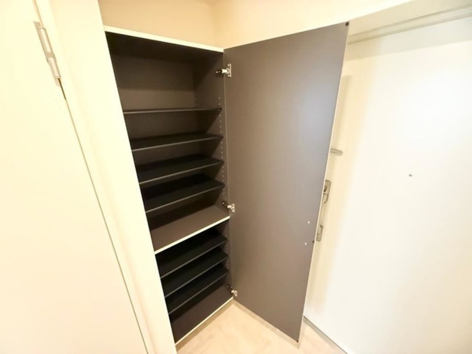 シューズボックス