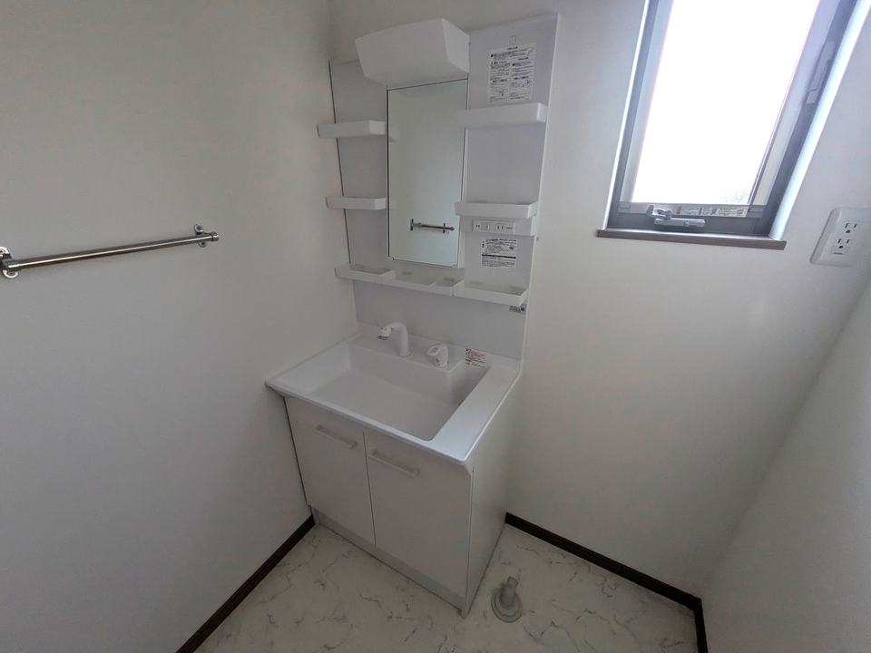 シャワー付洗面化粧台