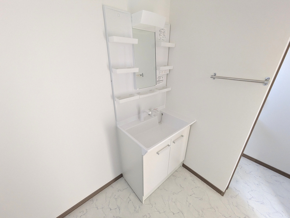 シャワー付洗面化粧台