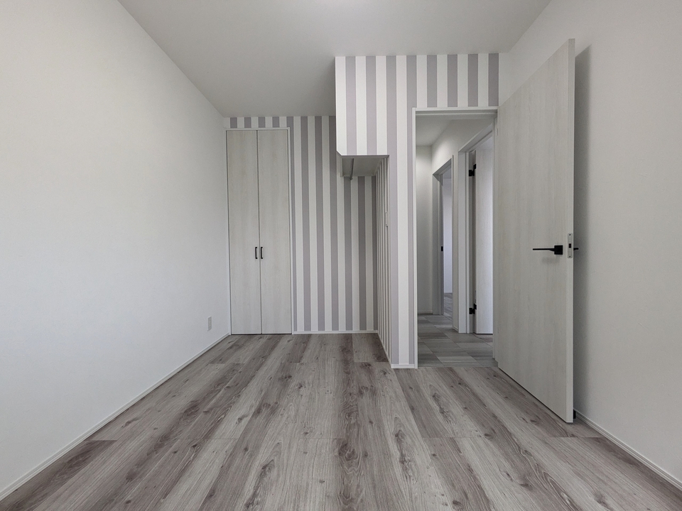 洋室5.5帖（南西側）