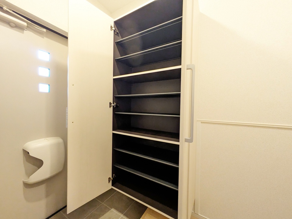 シューズボックス