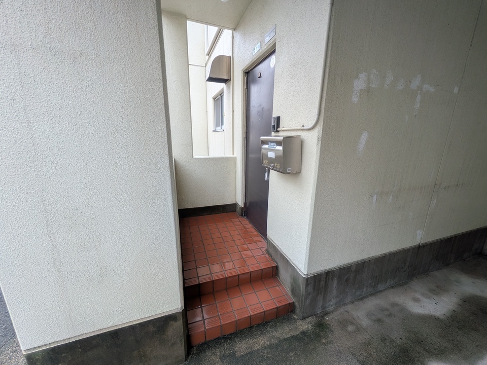 玄関前