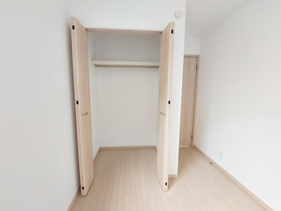 クローゼット（洋室北側5.5帖）