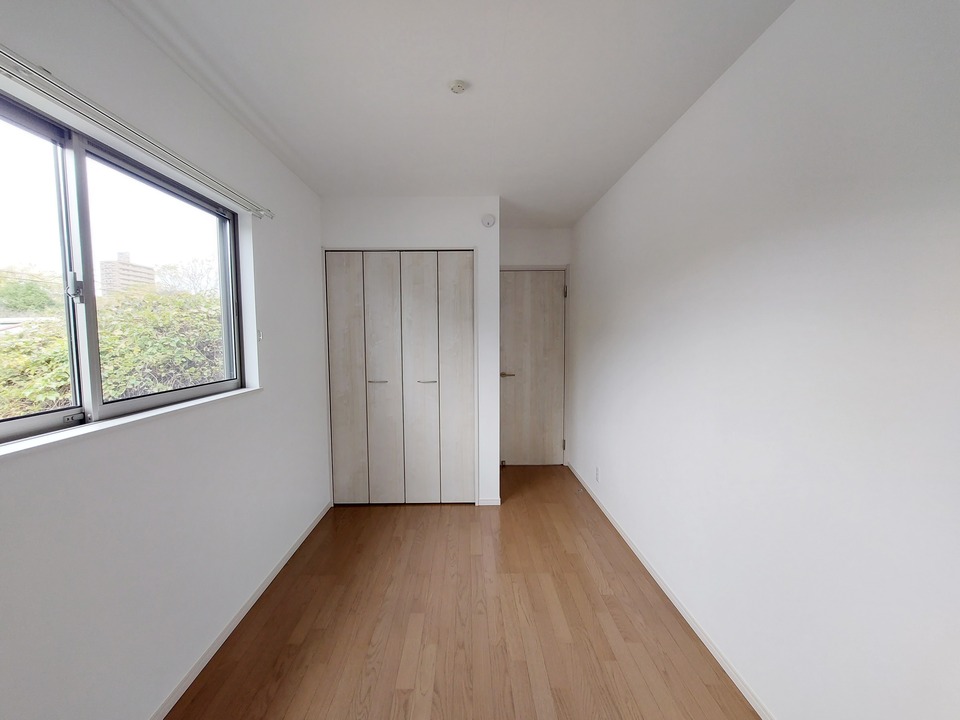 洋室（5.5帖北側）