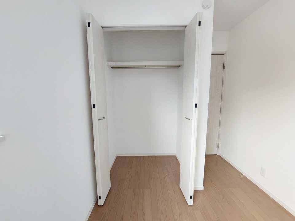 クローゼット（洋室5.5帖北側）