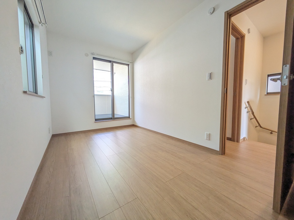 洋室5.5帖（バルコニー側）