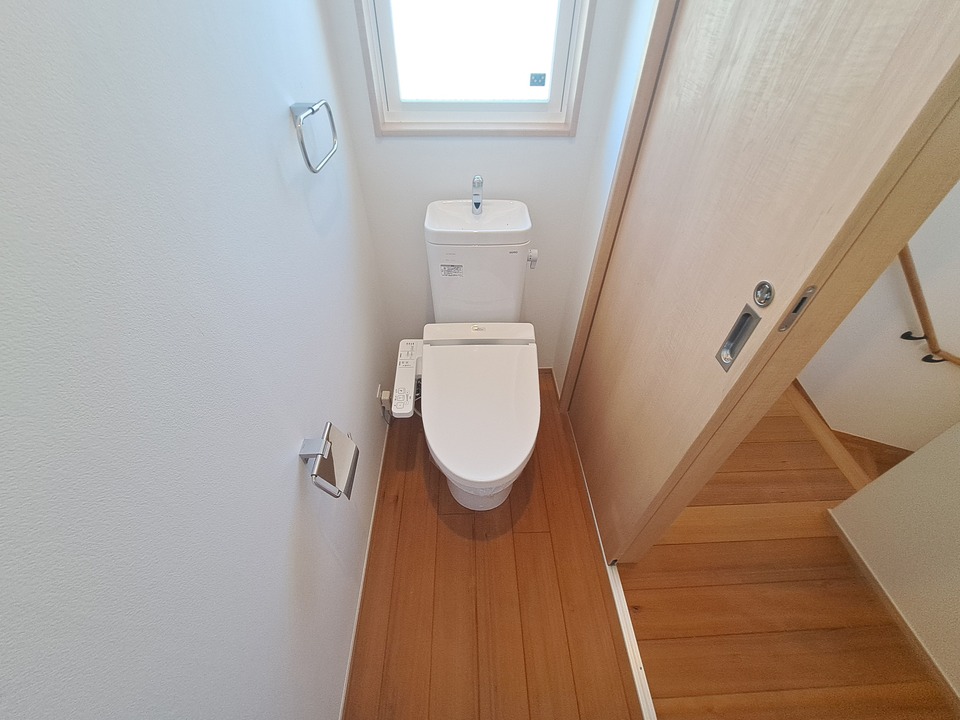 トイレ　二階