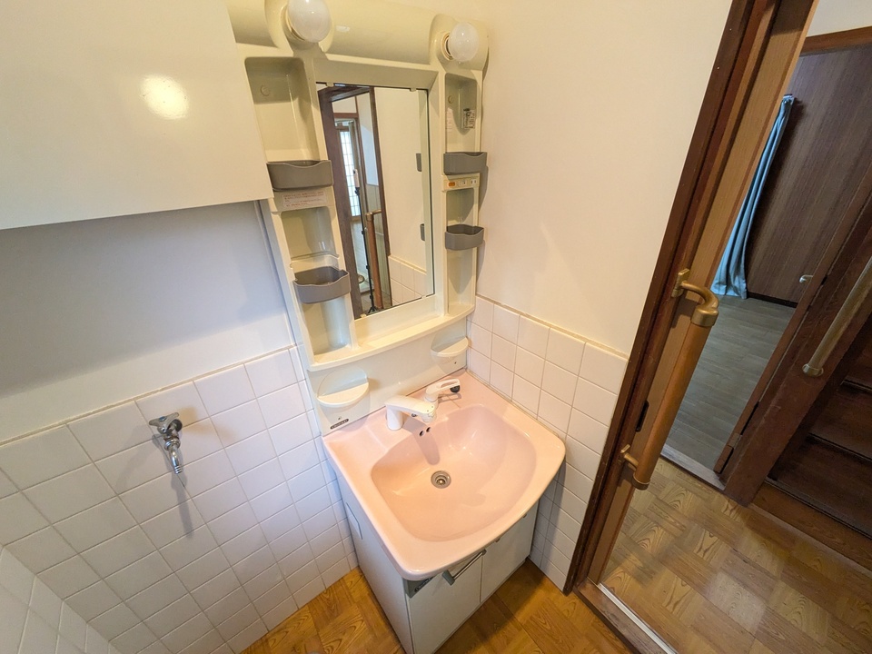 シャワー付洗面化粧台